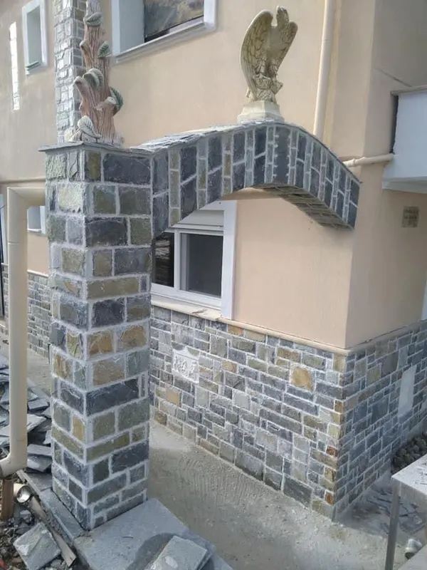 Green grey slate arch pillar eagle cladding — PelionStones.gr