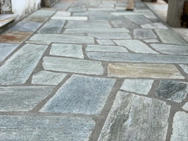 Green slate grey Flagstone-Gehweg mortar joints — PelionStones.gr
