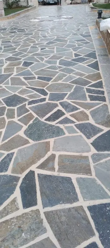 Grey grüner Schiefer unregelmäßiges Pflaster driveway patio — PelionStones.gr