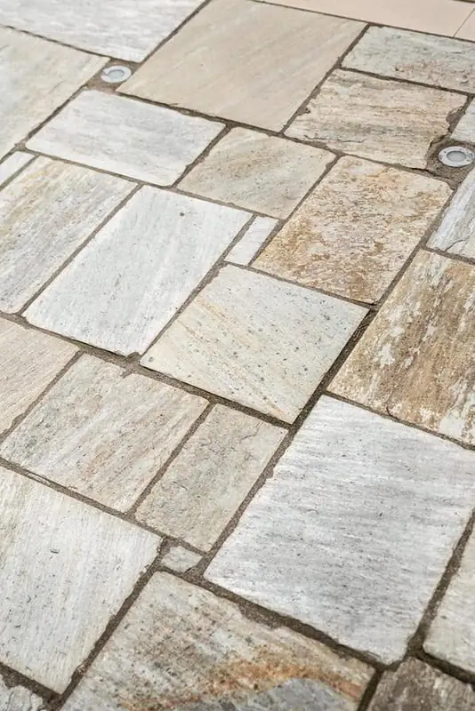 Pelion Syki Natur-Schiefer Polygonallplatten für Außenpflaster und Gartenwege — PelionStones.gr